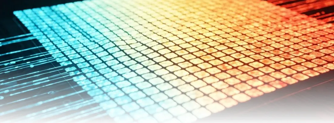 Balkendiagramm zeigt Zahlen; Heatmap zeigt Muster über zwei Dimensionen